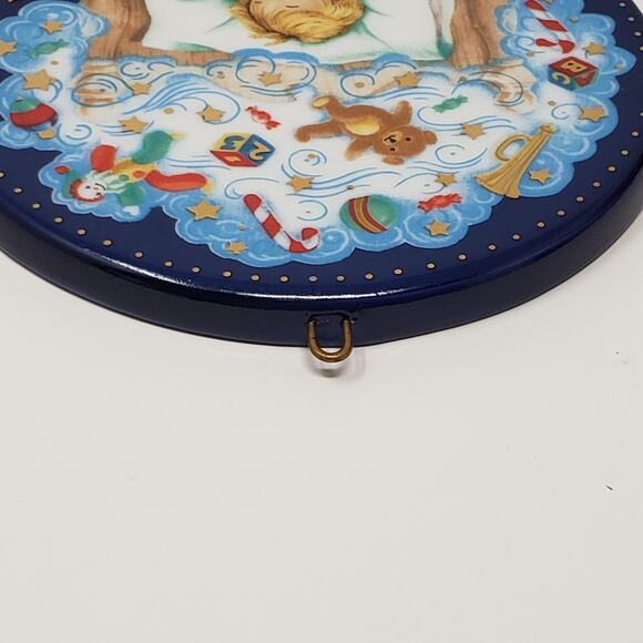 1993 Hallmark Visions of Sugarplums Hand-Painted Fine Porcelain Holiday Ornament - Picture 6 of 8